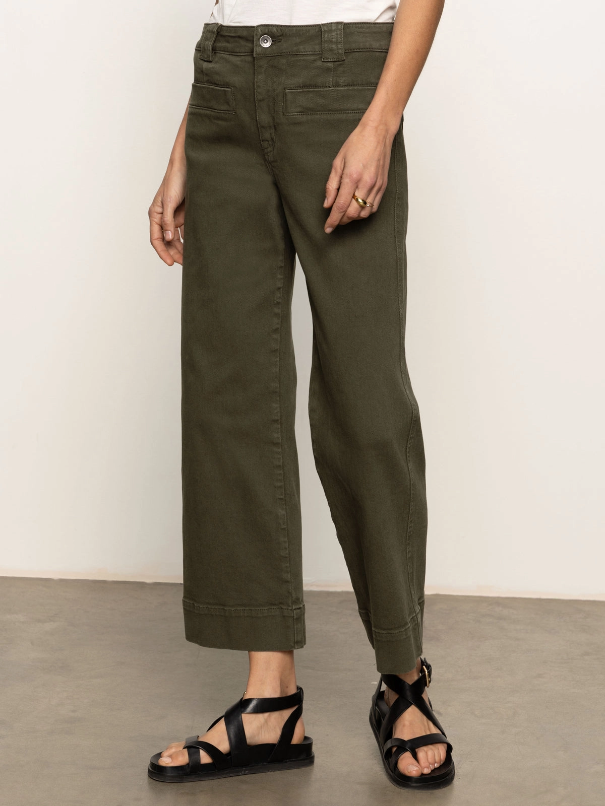 Voyage Standard High Rise Crop Pant Kalamata Trendy Design