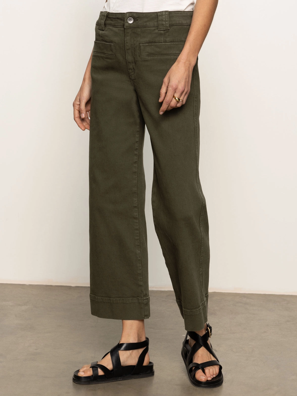 Voyage Standard High Rise Crop Pant Kalamata Trendy Design
