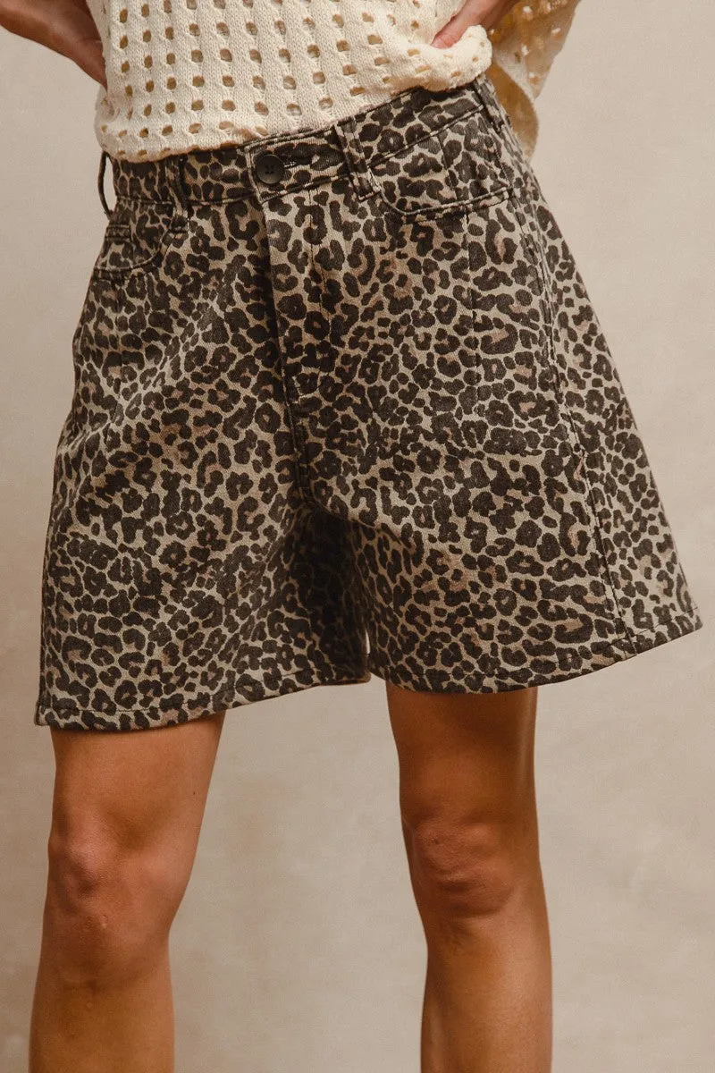 IB1718-01 | LEOPARD PRINT SHORTS Stretch Comfort Fashion Stretch