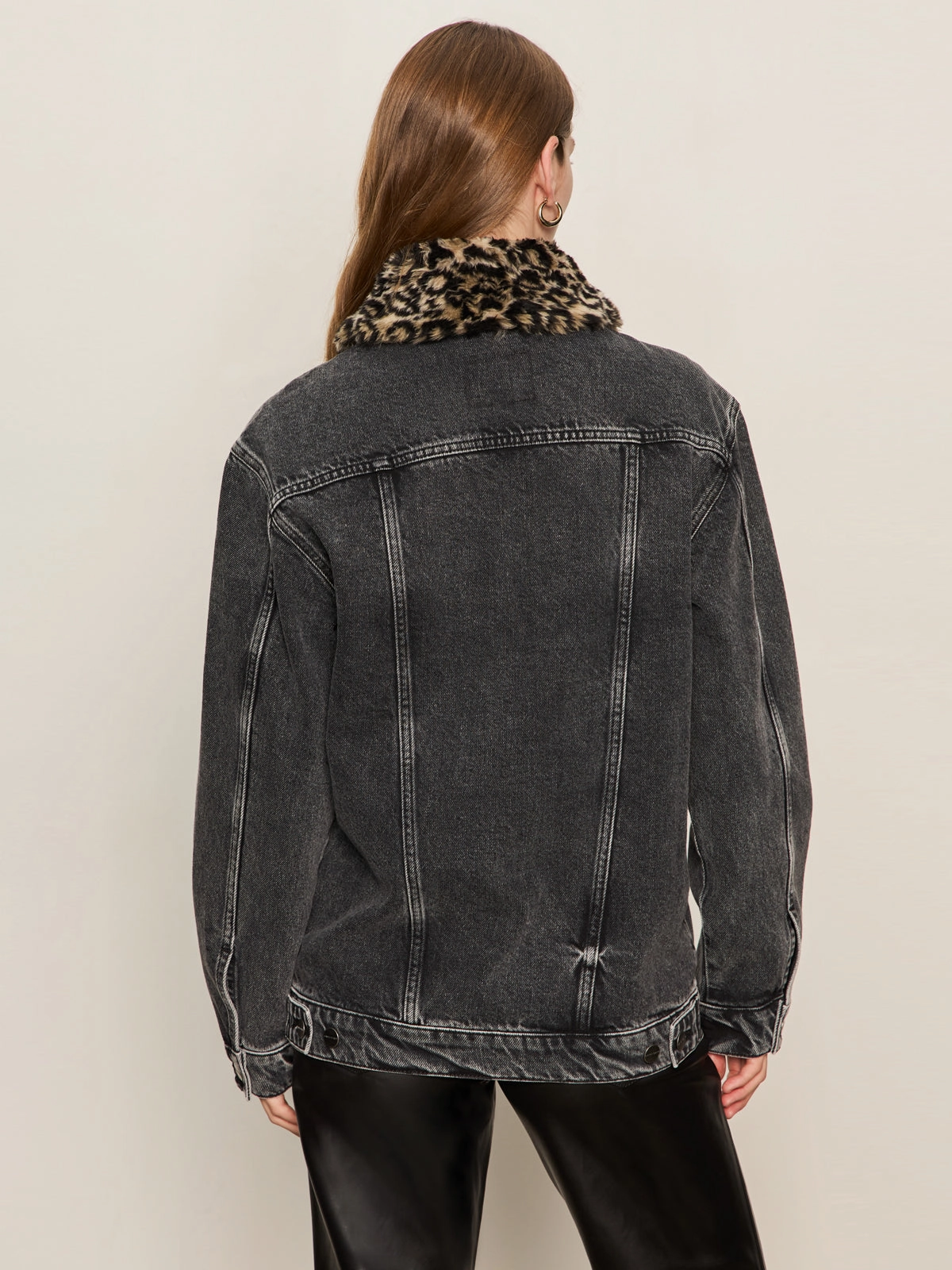 Winter Charm Boyfriend Trucker Jacket Washed Black Denim