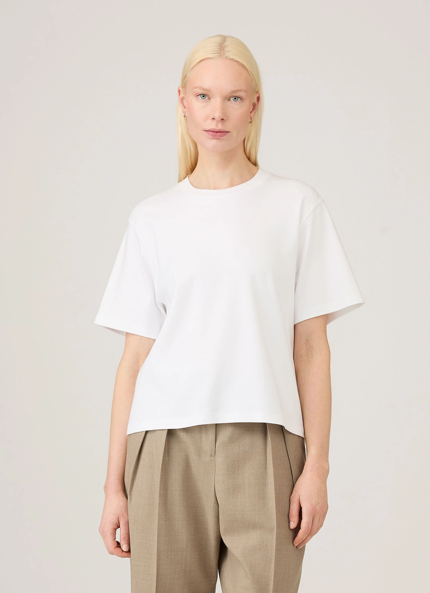 Women's Boxy Heavyweight T-shirt in White Stylish and versatile top