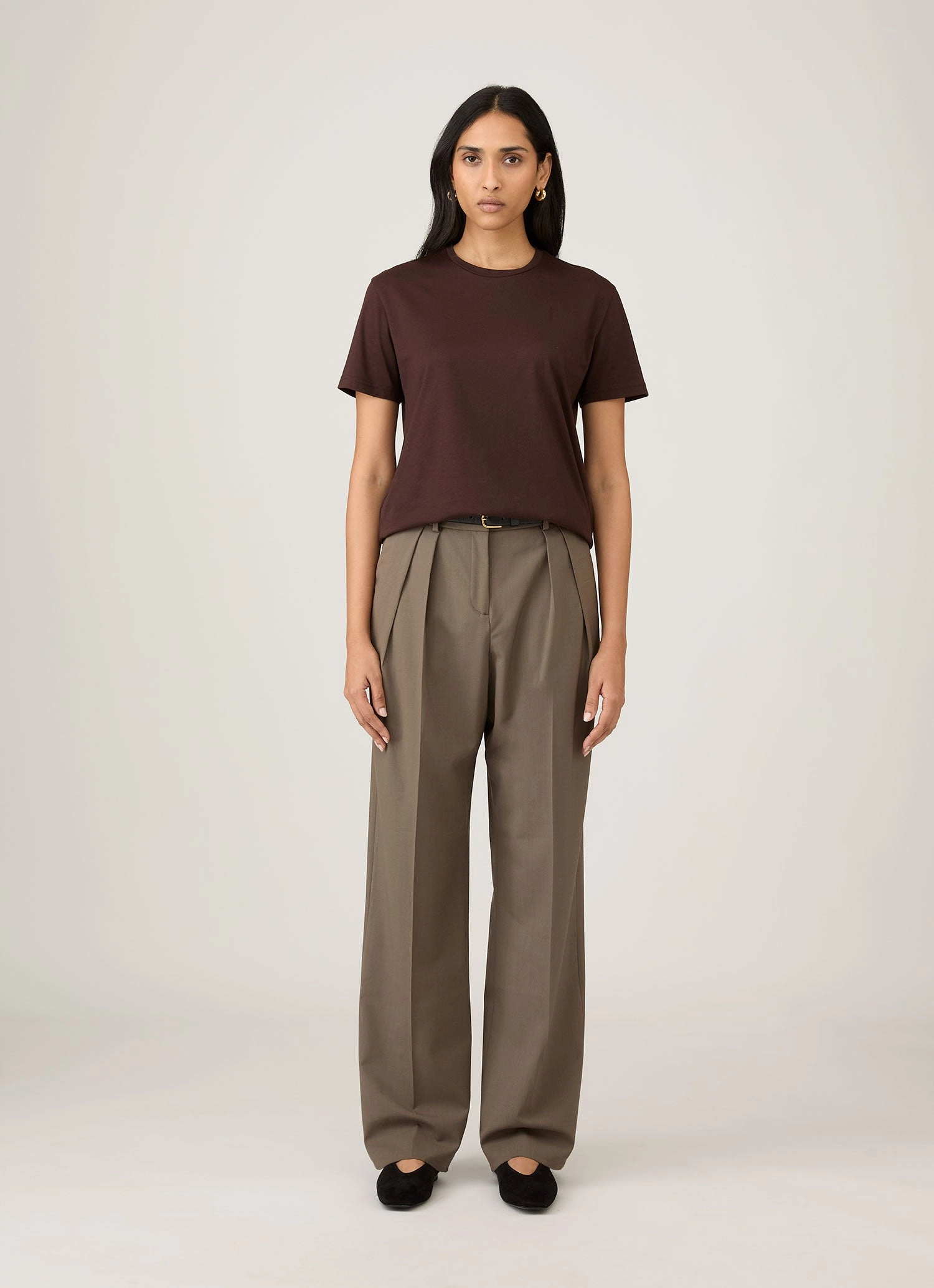 Women's Boy Fit T-shirt in Truffle Sleek Comfort