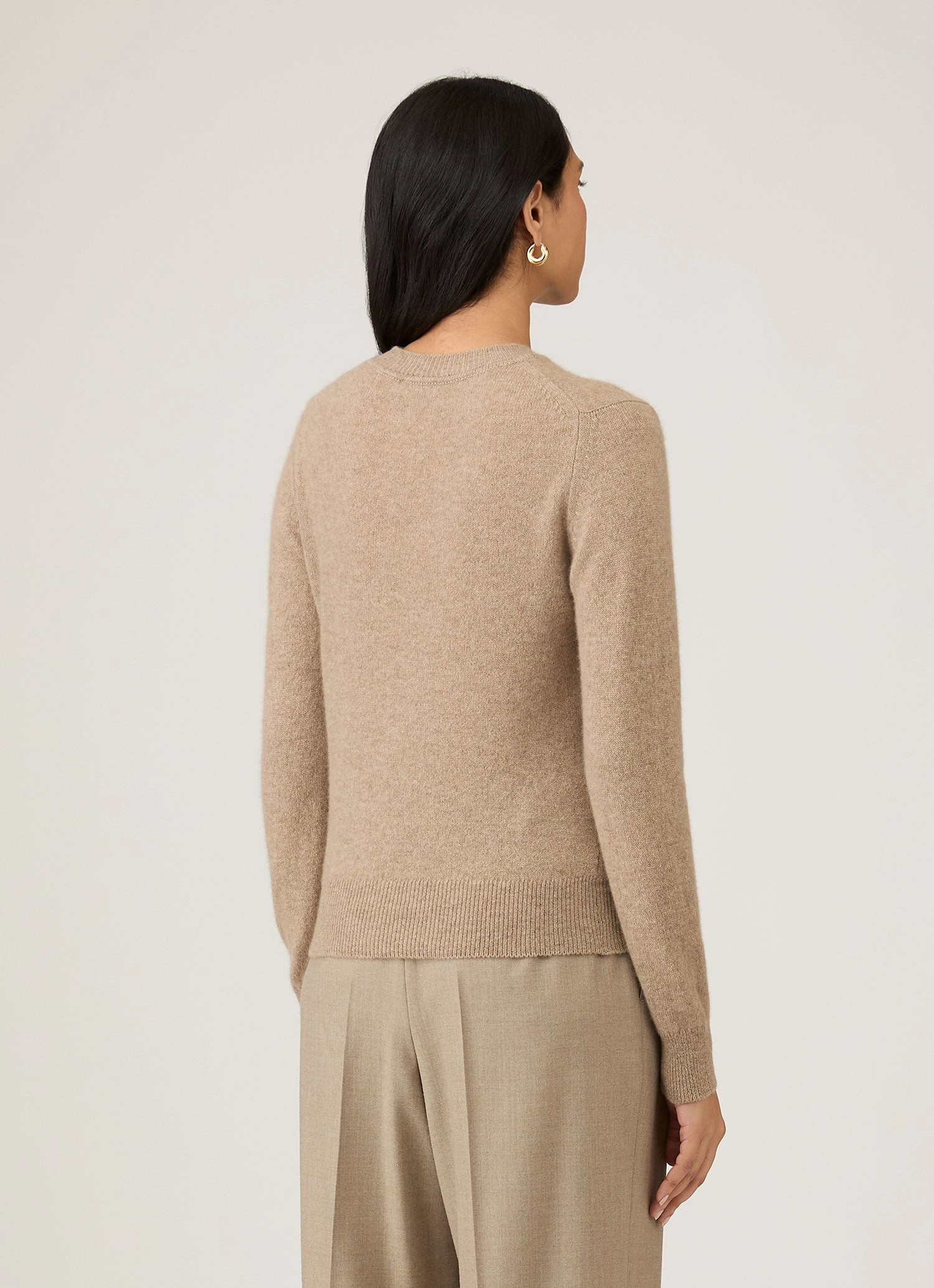 Women's Cashmere Jumper in Mink Cozy Vibes