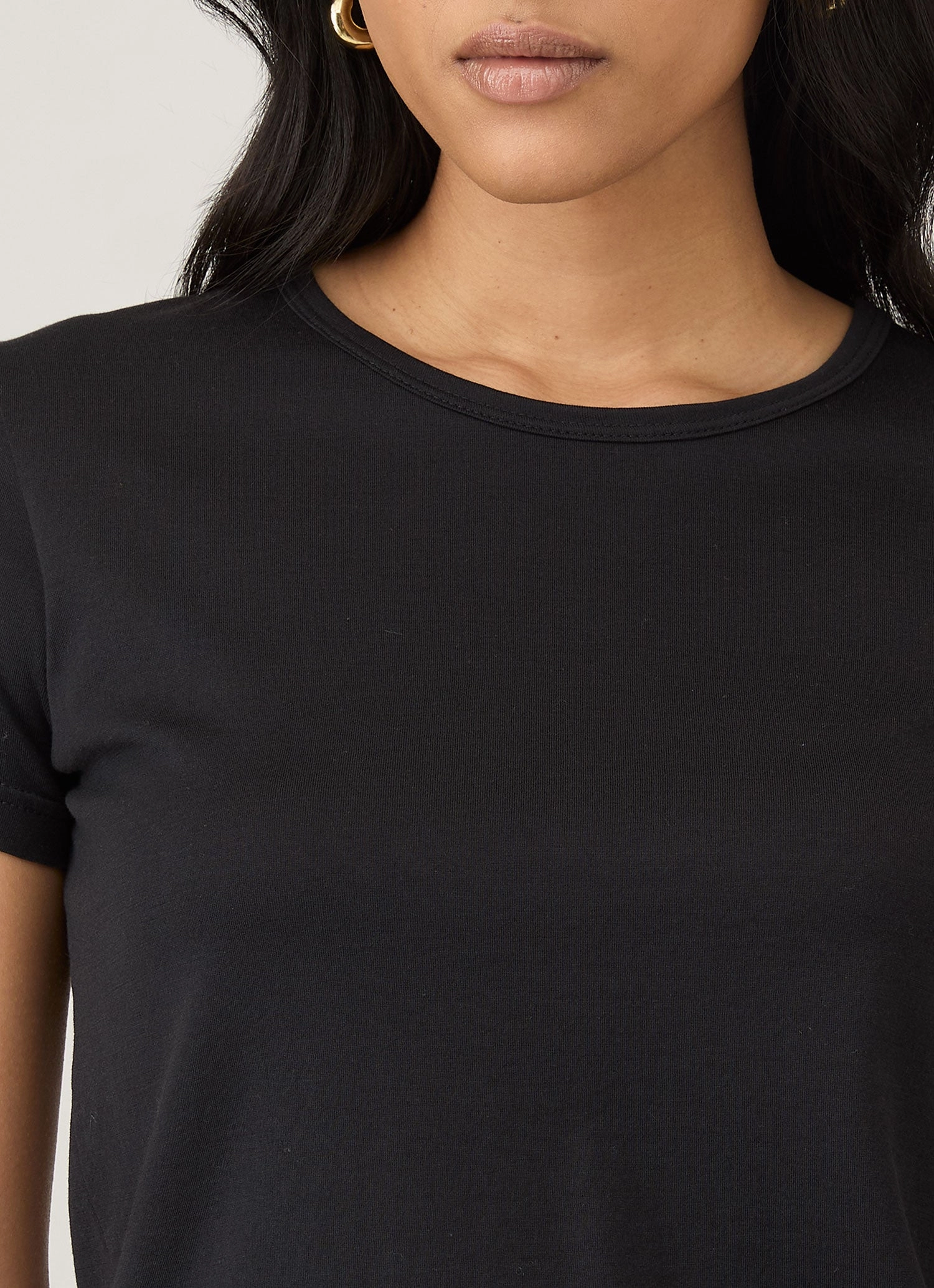 Women's Classic T-shirt in Black Quality Cotton
