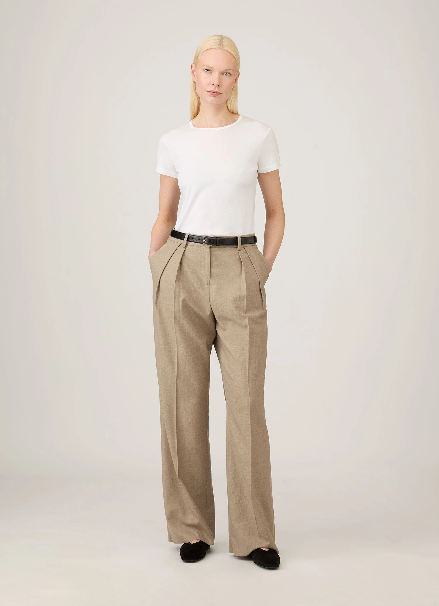 Women's Classic T-shirt in White Cool Fit