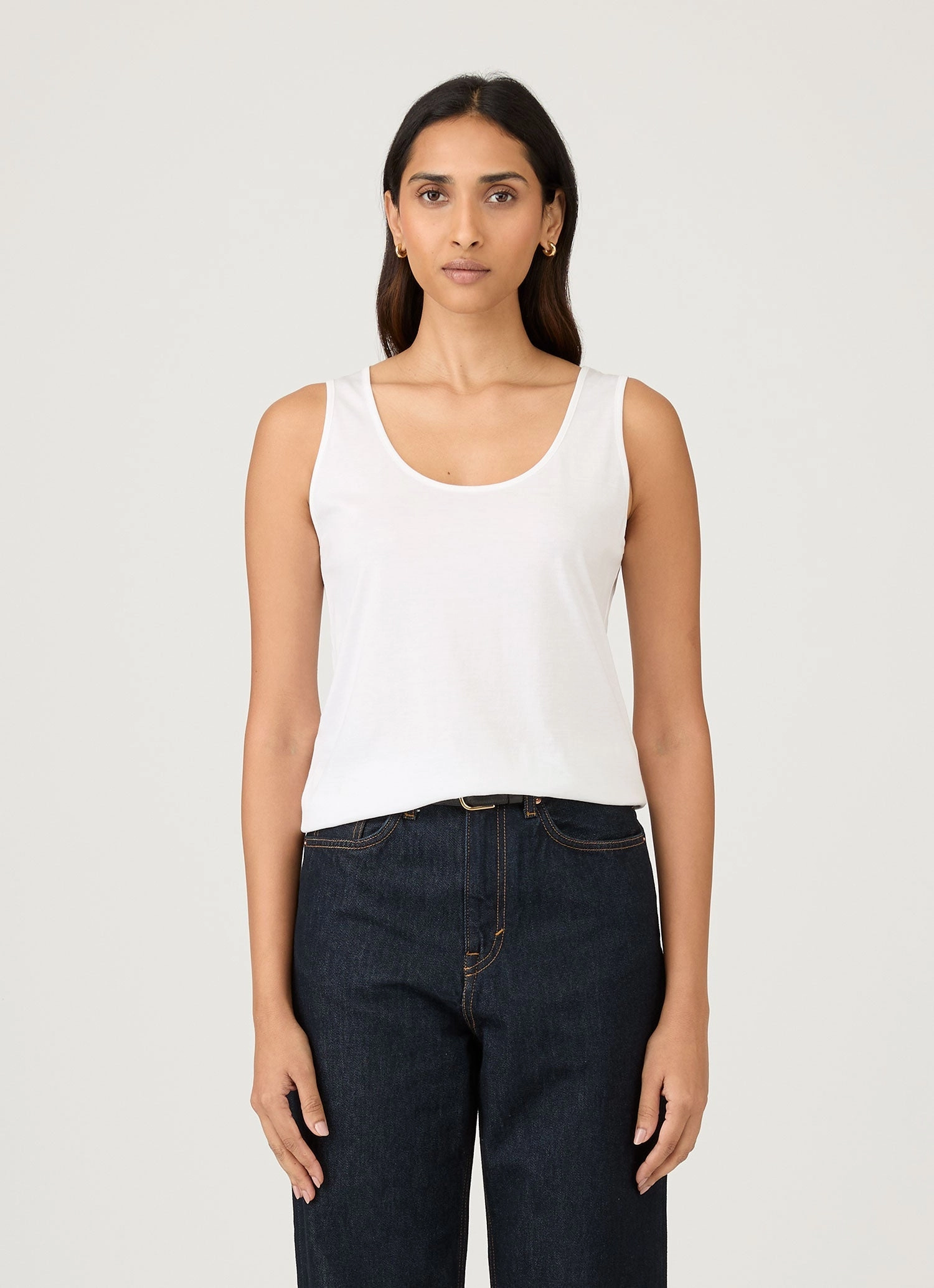 Effortless Look Daily Ready Look Women's Classic Vest in White