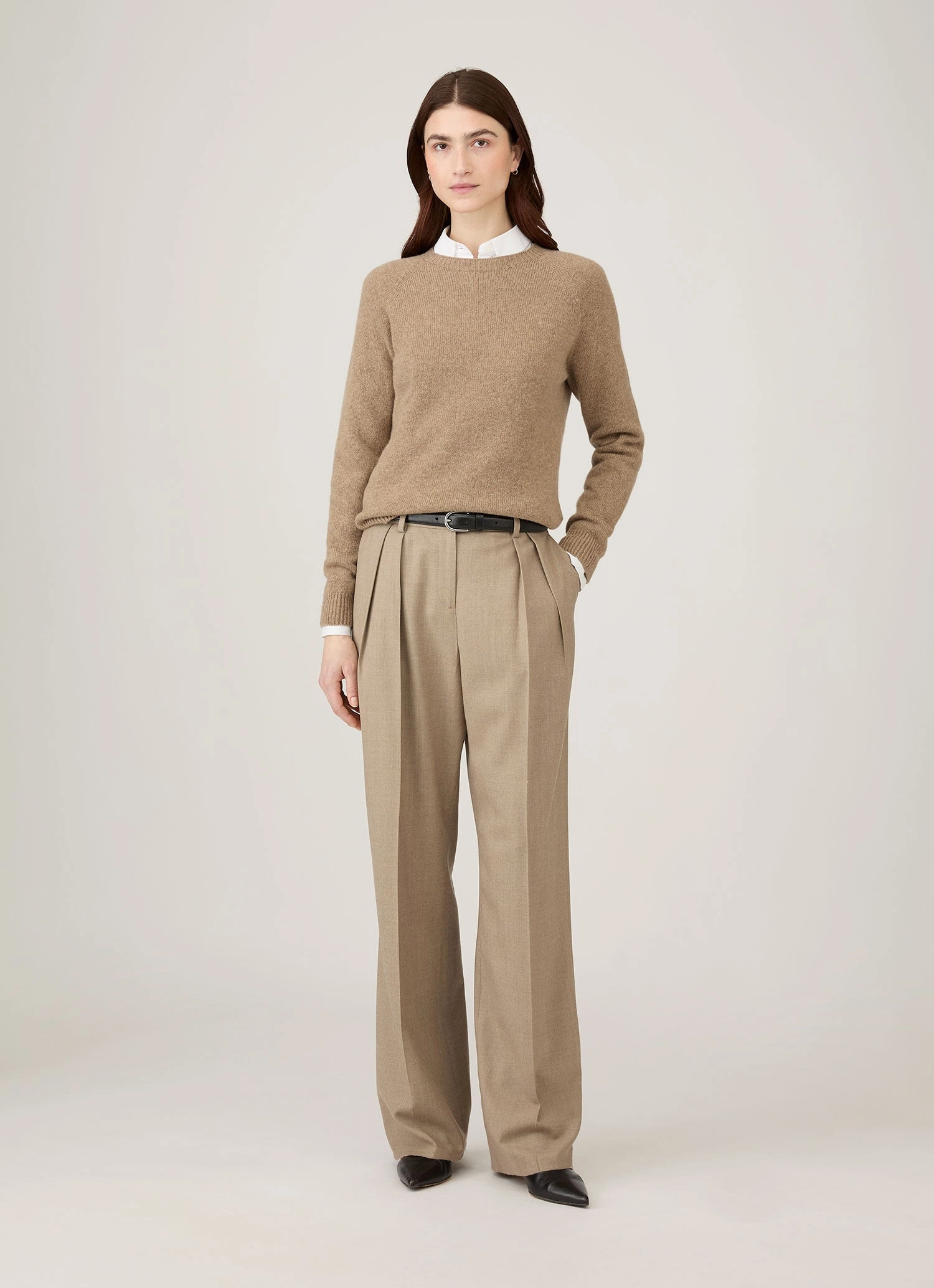 Women's Lambswool Crew Neck Jumper in Mink Cozy Look