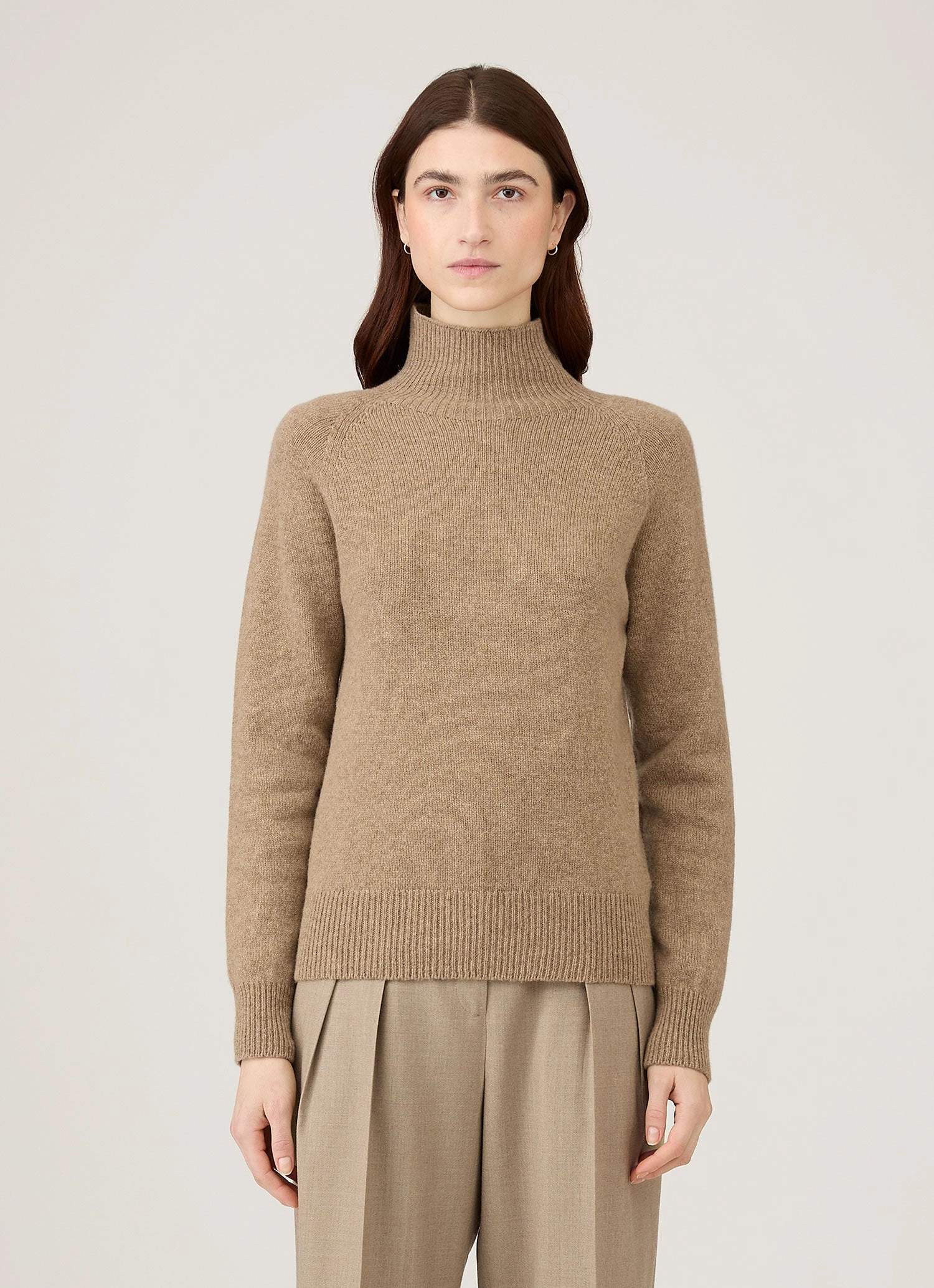 Women's Lambswool Funnel Neck Jumper in Mink Simple Comfort