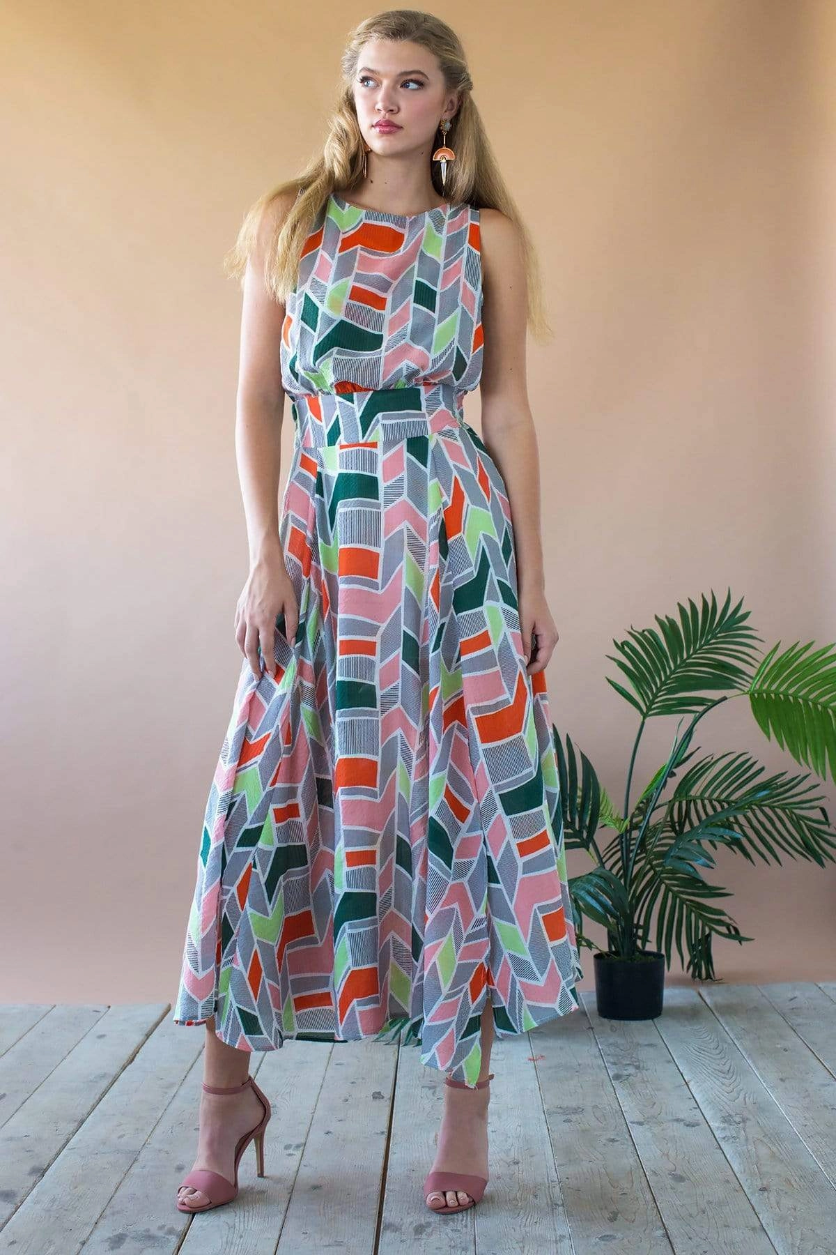 Light Blend Xena Dress - Peach Geo