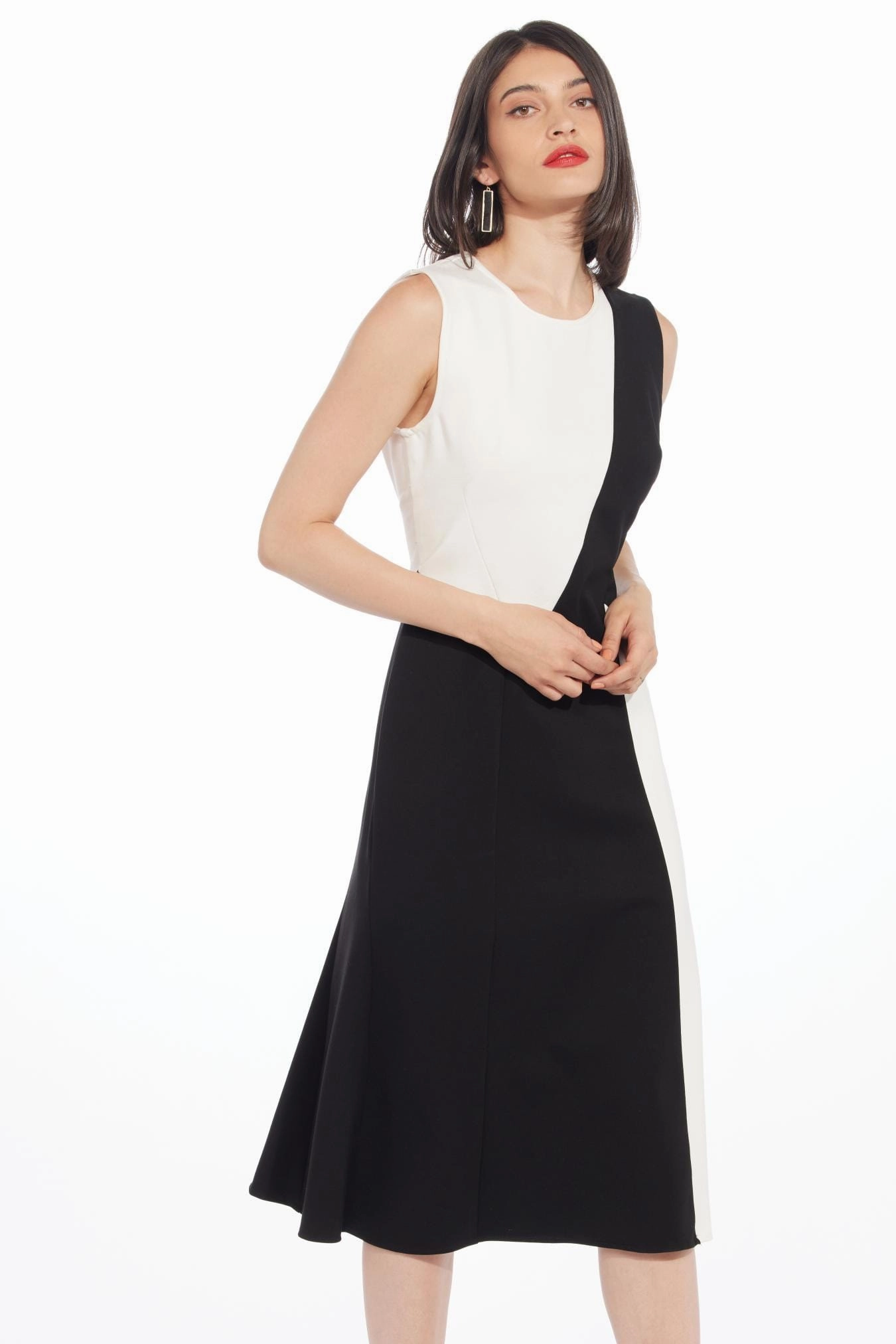 Zen Dress - Black and White Front Buttons